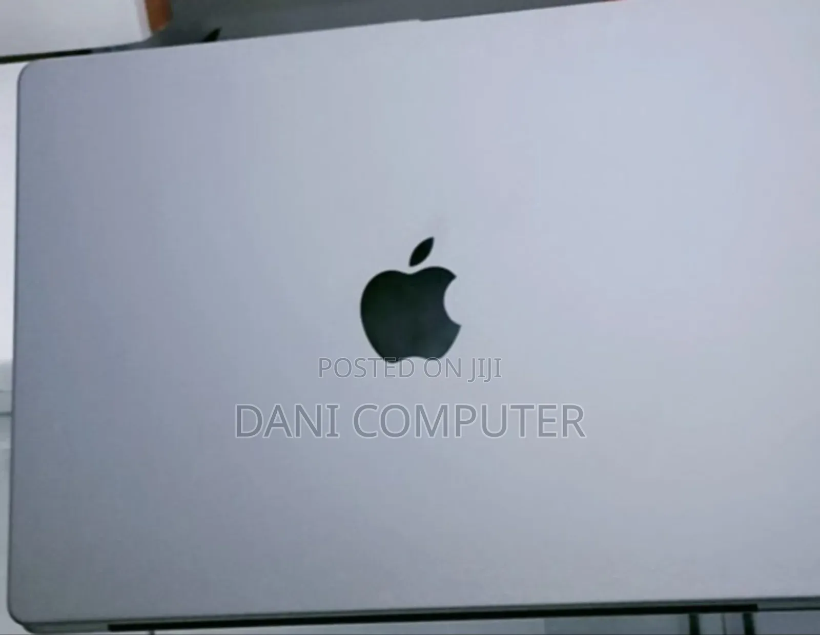 New Laptop Apple MacBook Pro 2021 M1 16GB Apple M1 SSD 1T