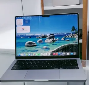 New Laptop Apple MacBook Pro M1 16GB Apple M1 Pro SSD 1T