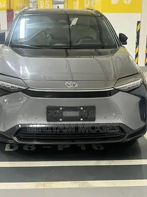 New Toyota bZ4X 71.4 kWh AWD 2023 Gray