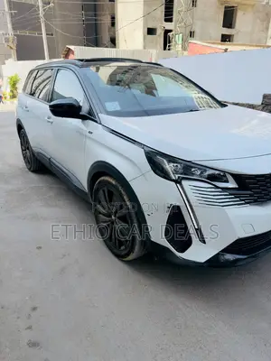 Peugeot 5008 1.2 PureTech 130 2021 White