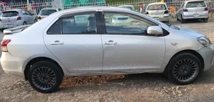 Toyota Belta 2008 Silver