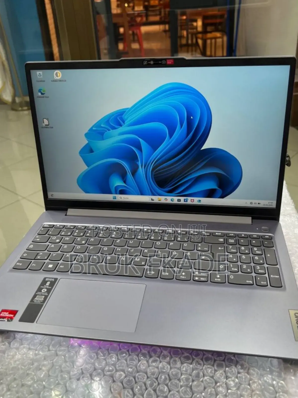 New Laptop Lenovo Ideapad 3 16GB AMD Ryzen 5 SSD 512GB