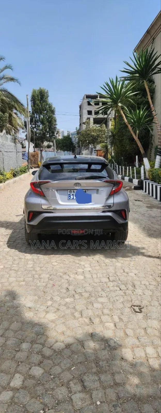 Toyota C-HR 2017 Gray