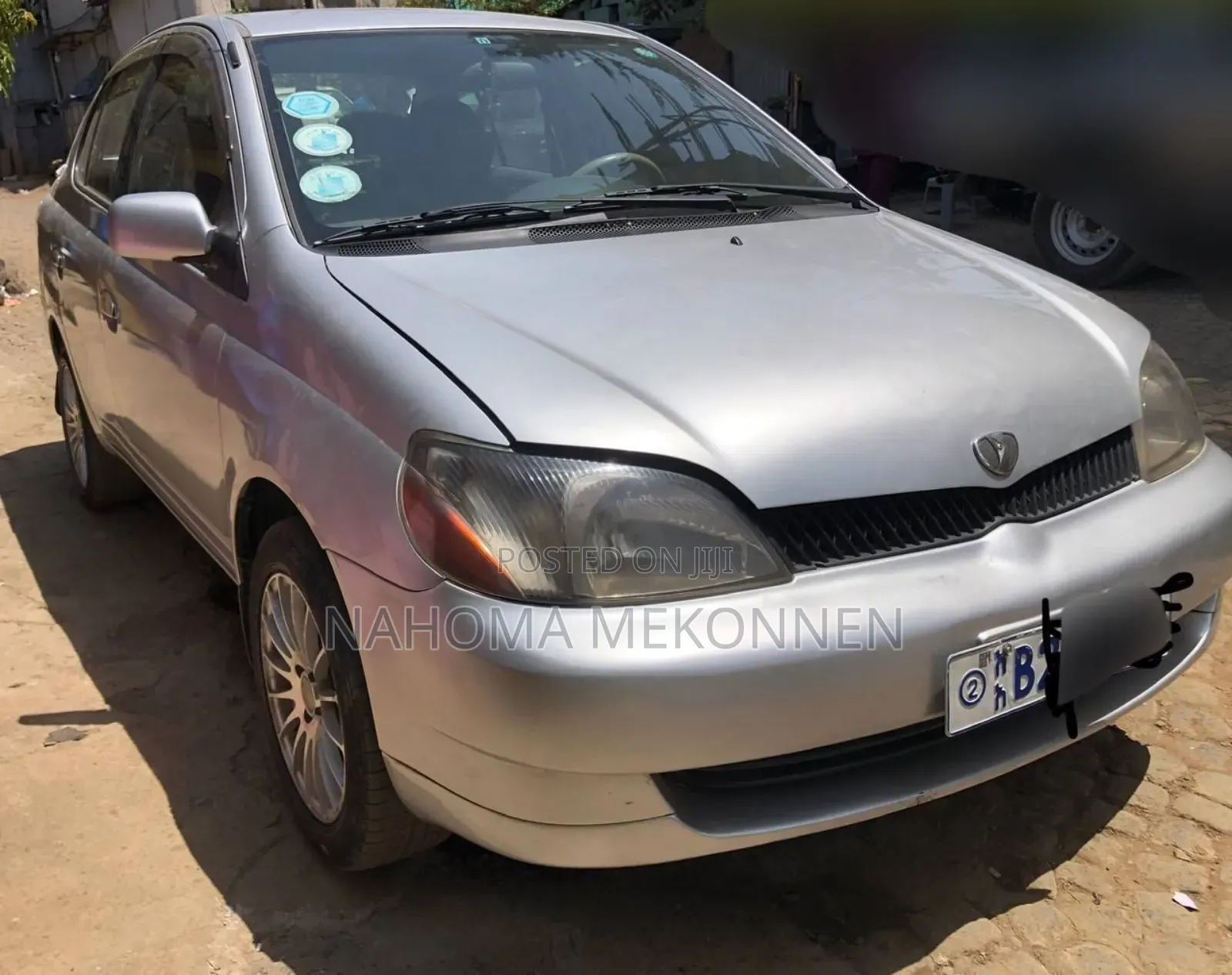 Toyota Platz 2001 Silver