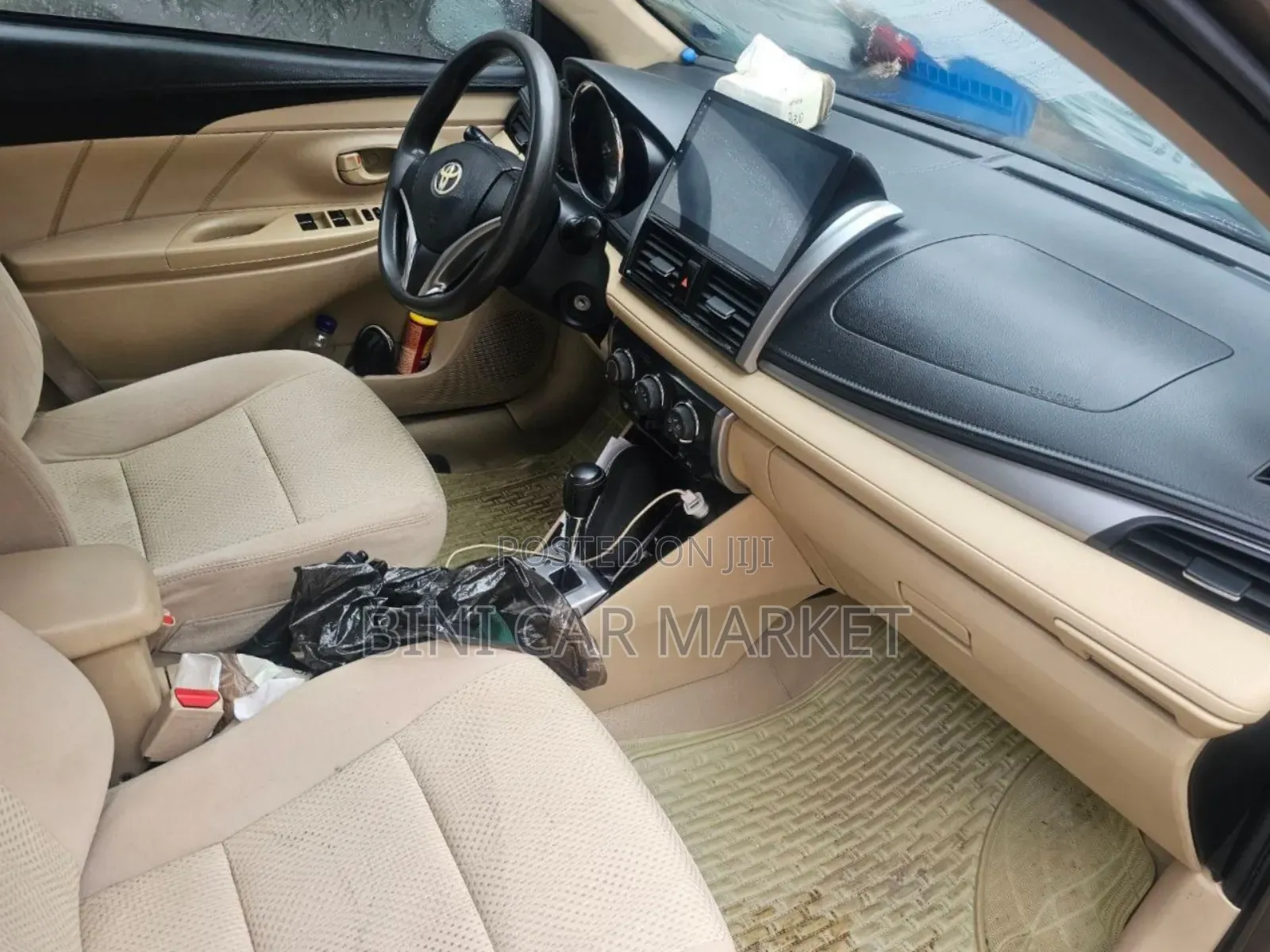 Toyota Yaris 2013 White