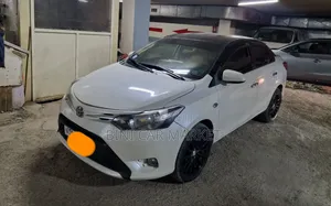 Toyota Yaris 2013 White