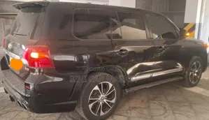 Toyota Land Cruiser 2015 Black