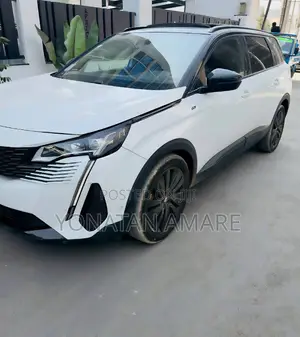 Peugeot 5008 2022 White
