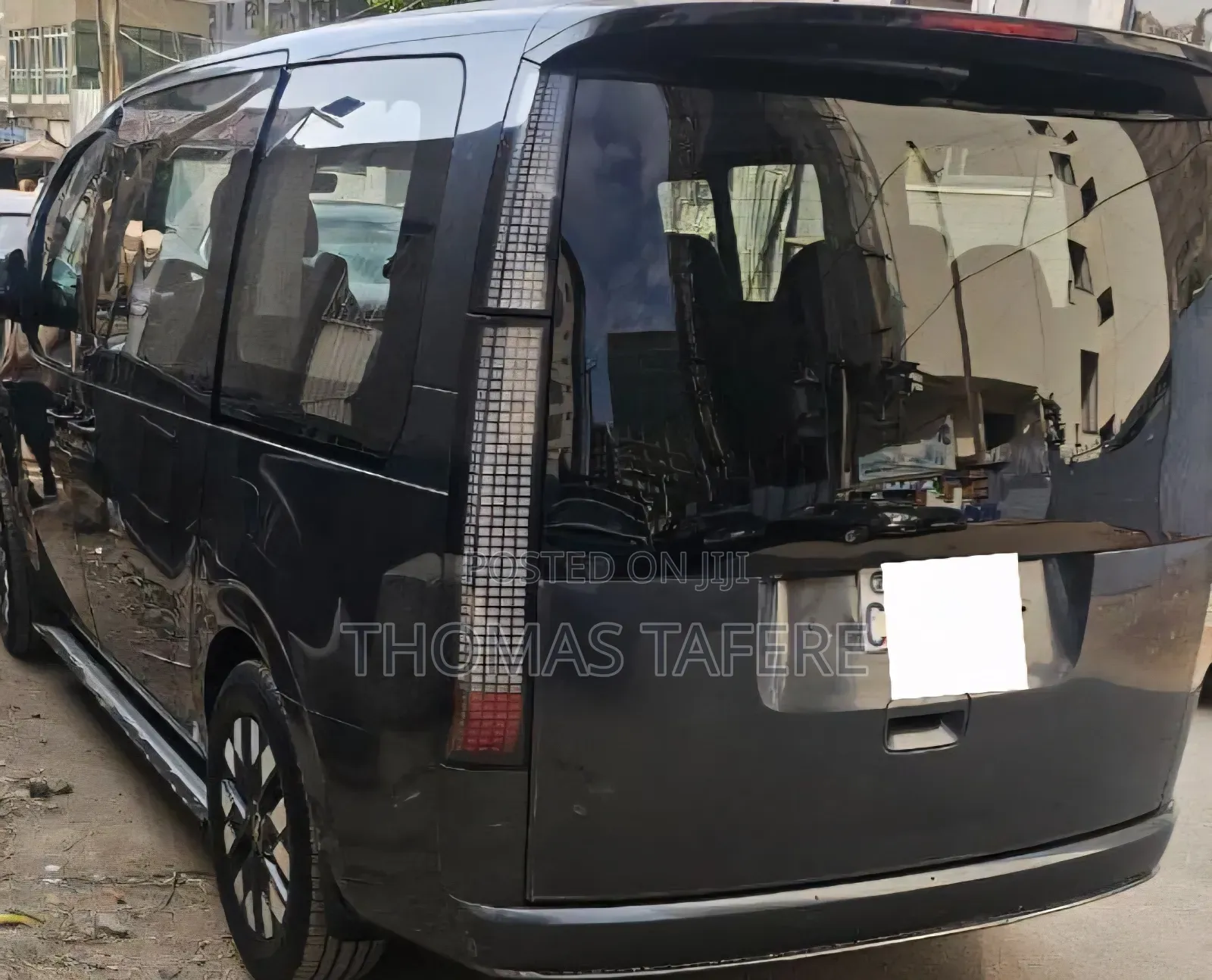 Hyundai Staria 2025 Gray