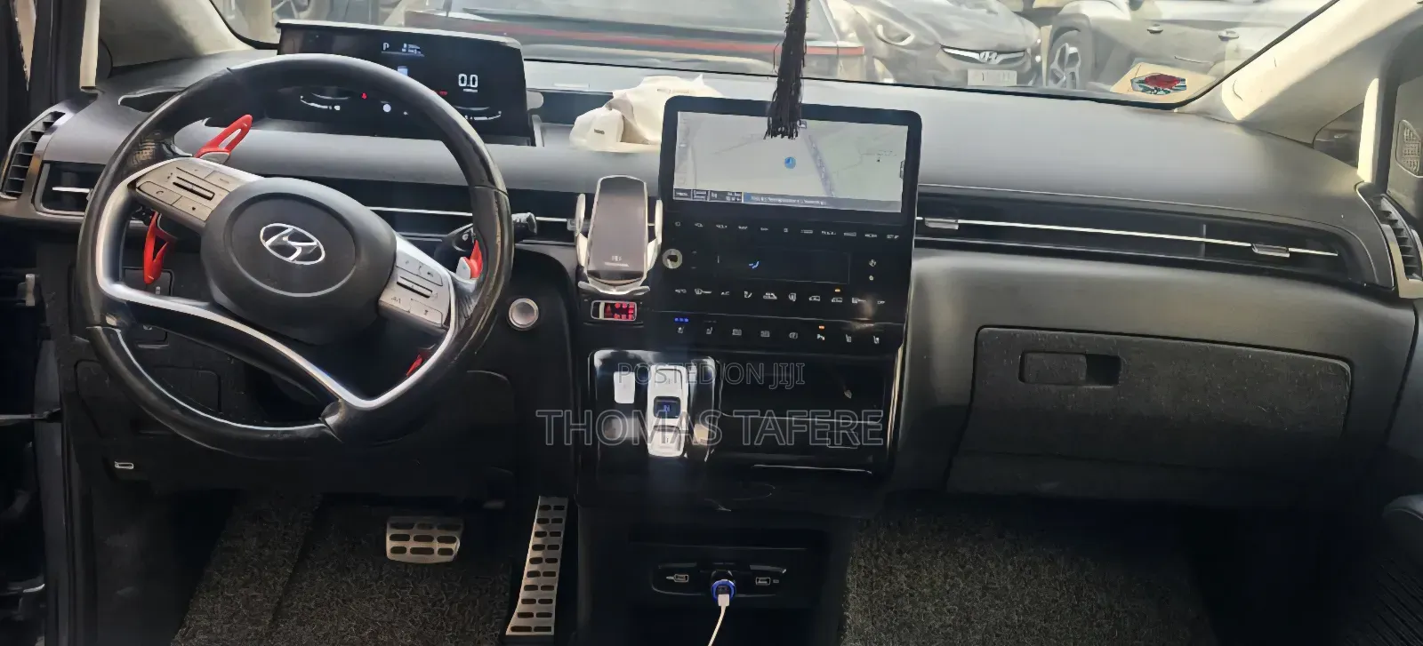 Hyundai Staria 2025 Gray