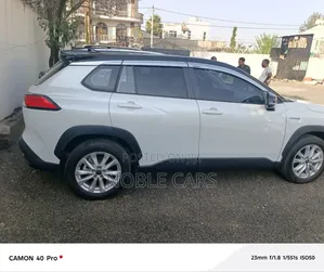 Toyota Corolla Cross Hybrid 2024 Silver