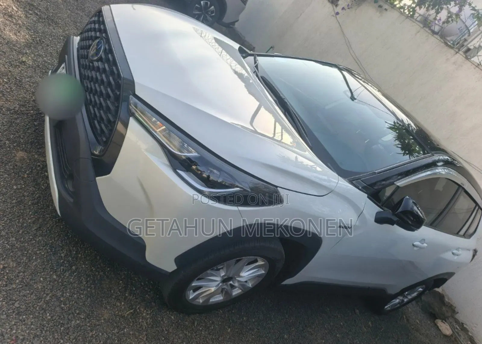 Toyota Corolla Cross Hybrid 2024 White