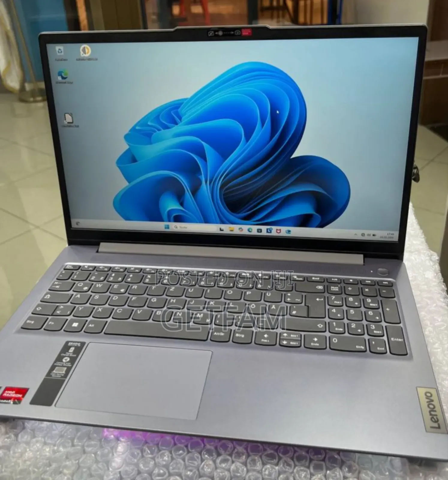 New Laptop Lenovo Ideapad 3 16GB AMD Ryzen 5 SSD 512GB
