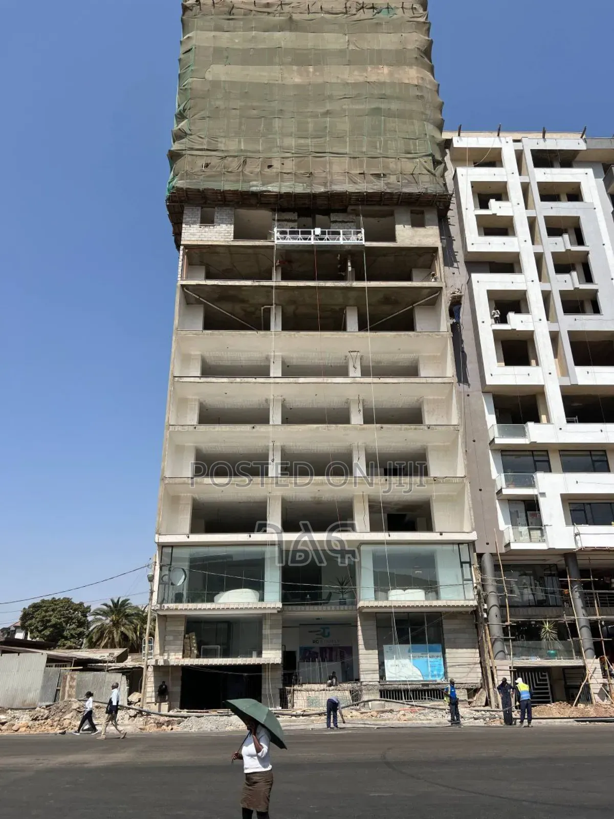 ለካፌ ለሬስቶራት የሚሆን 69 ካሬ Ground ቦሌ መድሃኒያለም አካባቢ