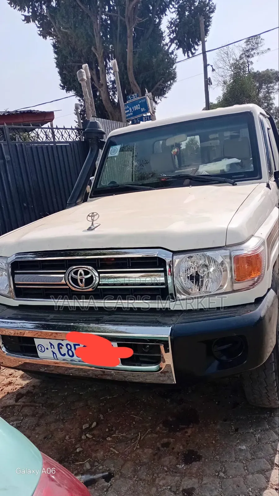 Toyota Land Cruiser 2012 White