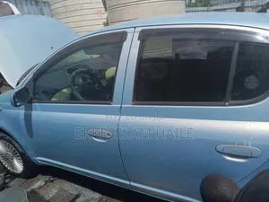 Toyota Vitz 1.0 FWD 3dr 2002 Blue