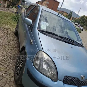 Toyota Vitz 1.0 FWD 3dr 2002 Blue