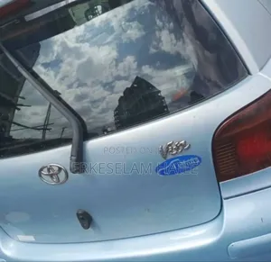 Toyota Vitz 1.0 FWD 3dr 2002 Blue