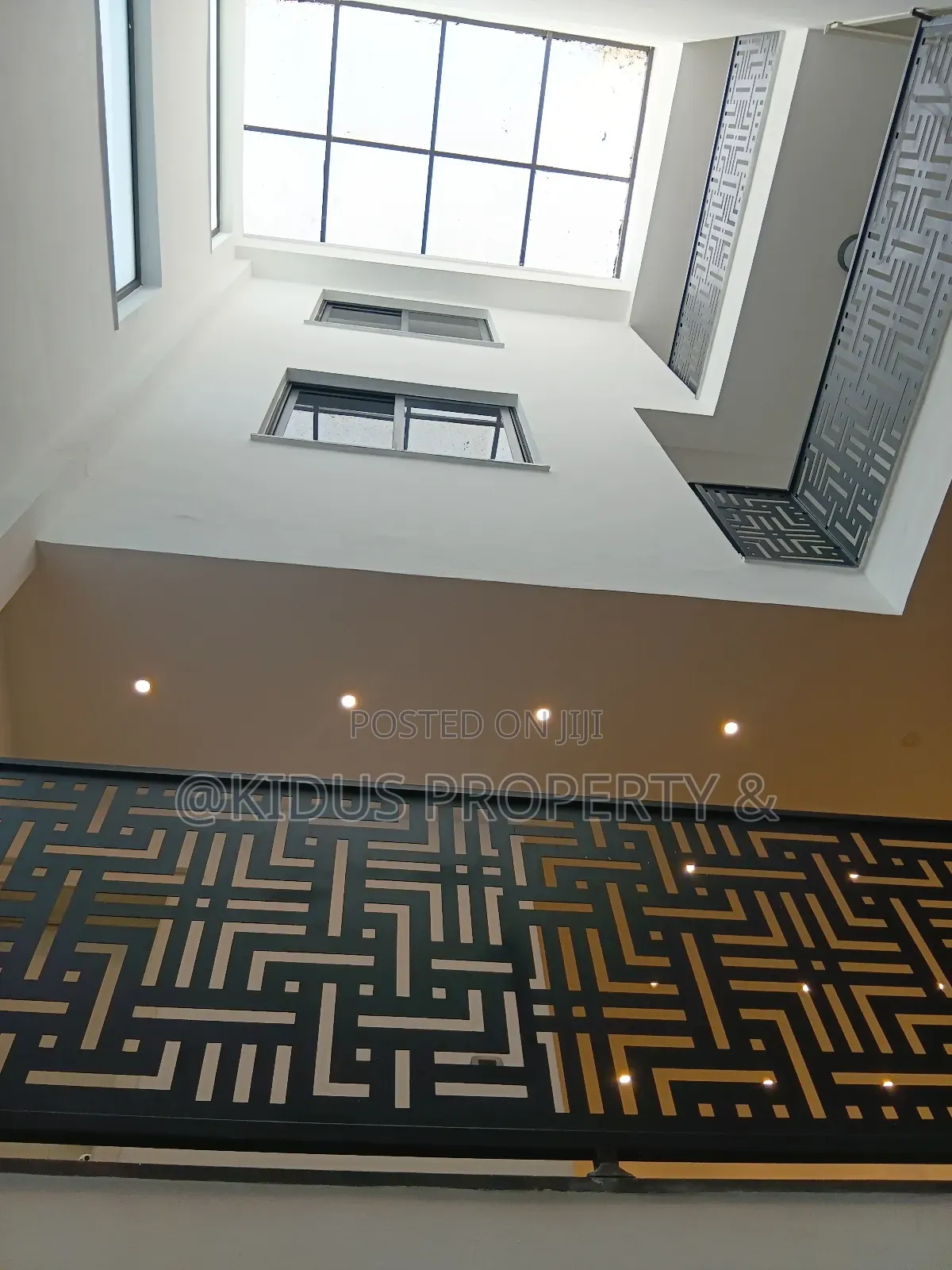 8bdrm House in Mekaele Africa, Nifas Silk-Lafto for rent