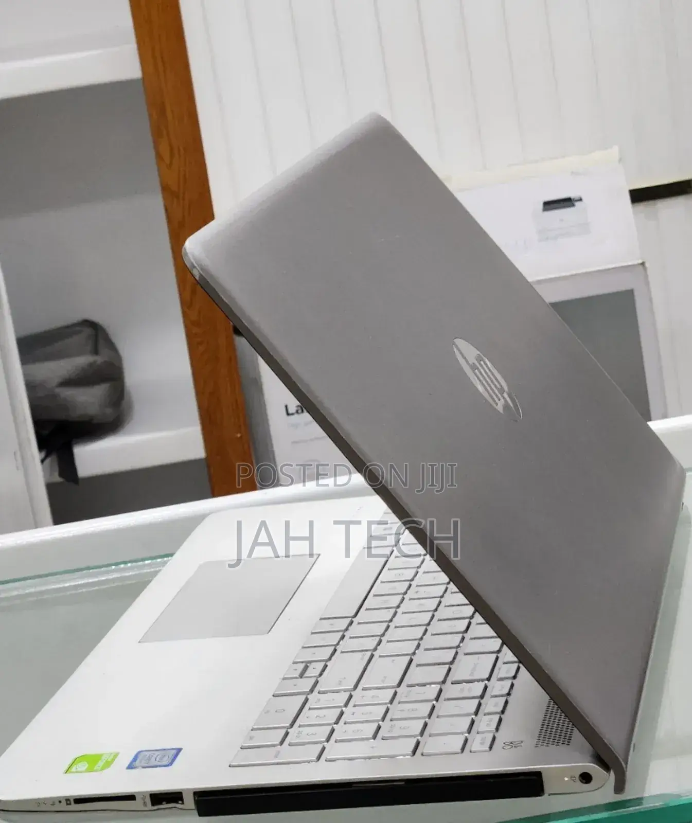 New Laptop HP Pavilion 15 8GB Intel Core i7 SSD 512GB