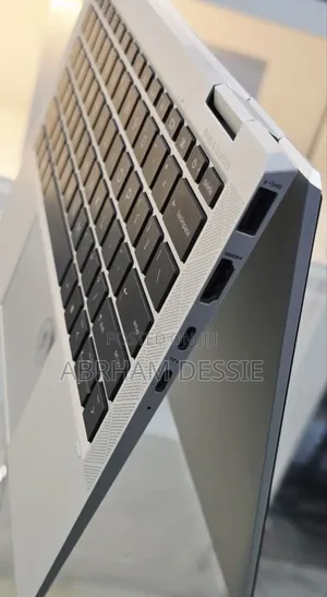 New Laptop HP EliteBook 1040 G8 32GB Intel Core i7 SSD 512GB