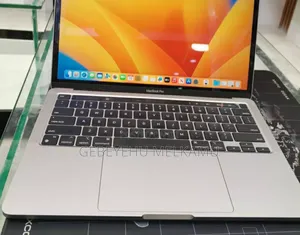 New Laptop Apple MacBook Pro 2020 8GB Apple M1 SSD 256GB