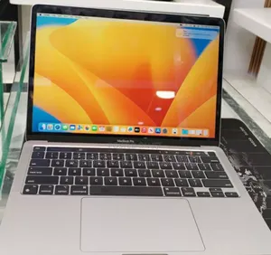 New Laptop Apple MacBook Pro 2020 8GB Apple M1 SSD 256GB