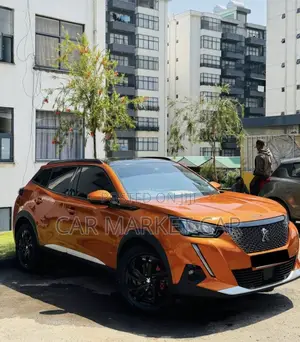 Peugeot 2008 1.2 PureTech (100 Hp) 2021 Orange