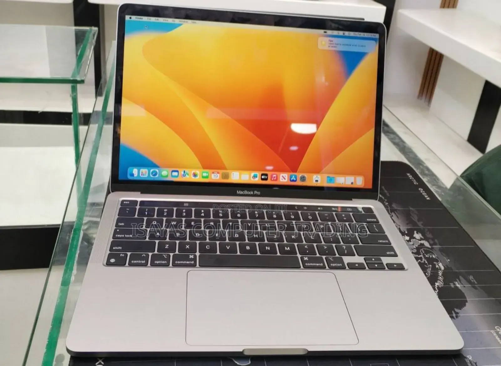 New Laptop Apple MacBook Pro M1 8GB Apple M1 SSD 256GB