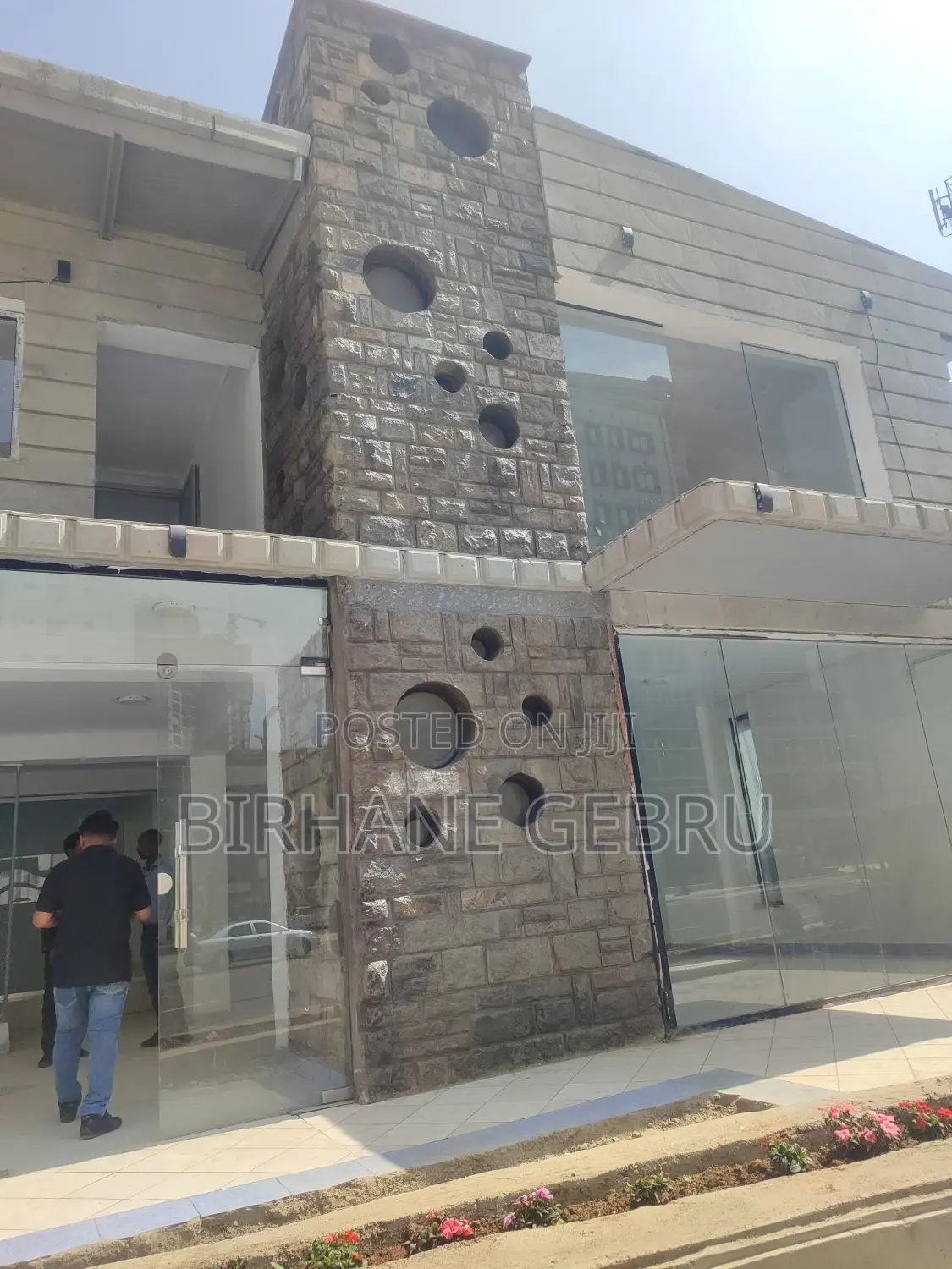 G+1 House Rent for Resturant Cafe Supermarket and Other