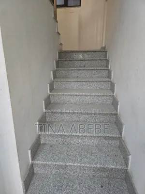 6bdrm House in Akaky Kaliti for sale