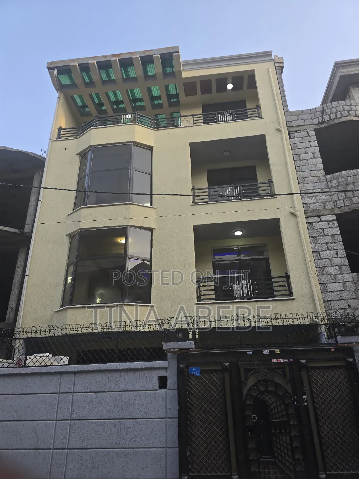 6bdrm House in Akaky Kaliti for sale