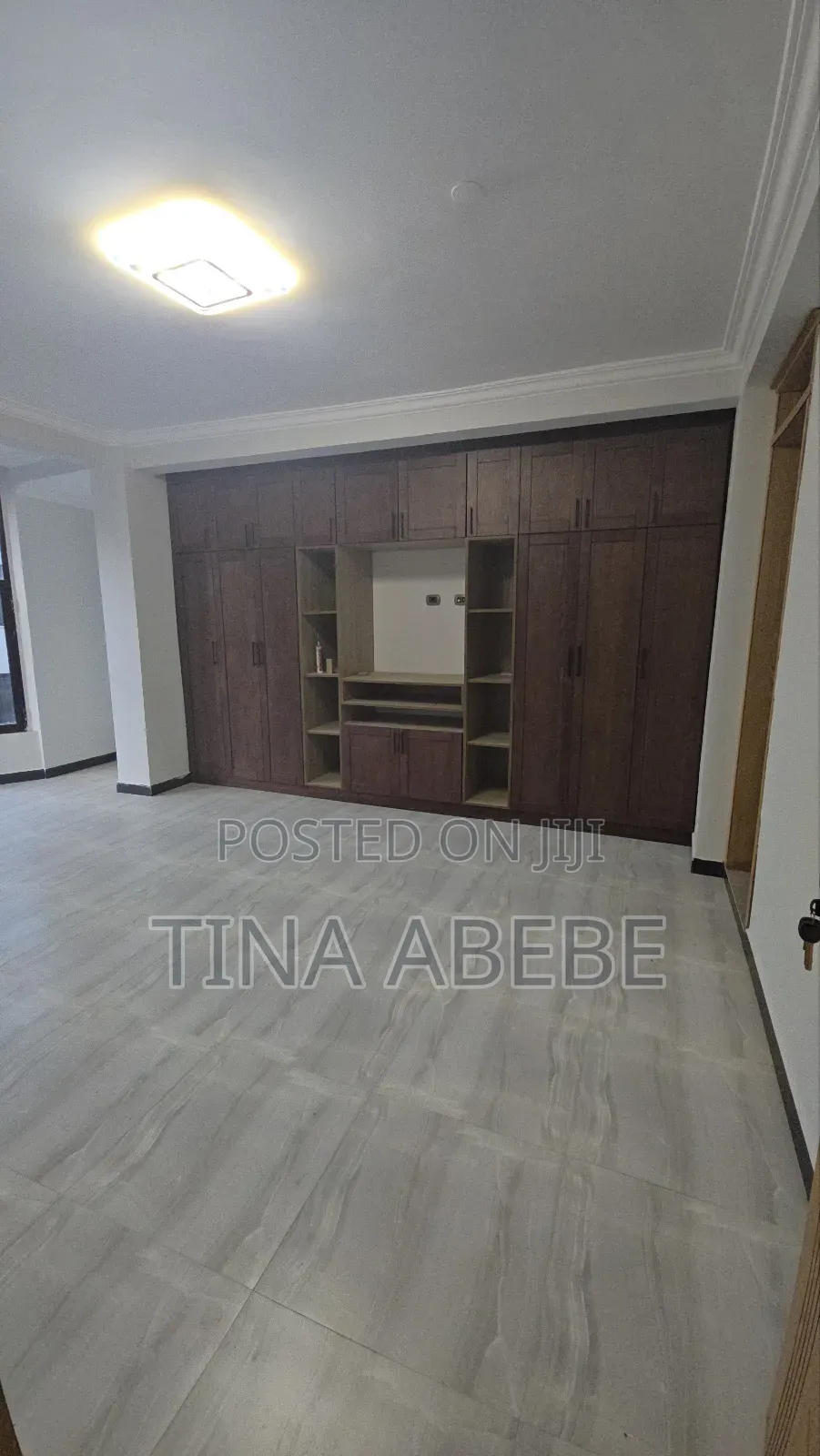 6bdrm House in Akaky Kaliti for sale