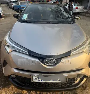 Toyota C-HR 2020 Gold