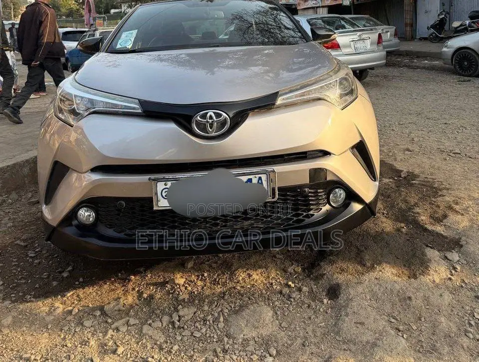 Toyota C-HR 2020 Gold