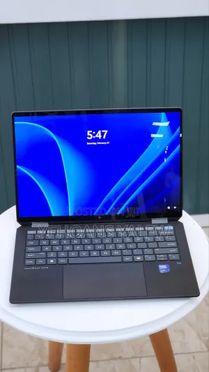 New Laptop HP OmniBook Ultra Flip 14" 16GB Intel Core Ultra 7 SSD 1T