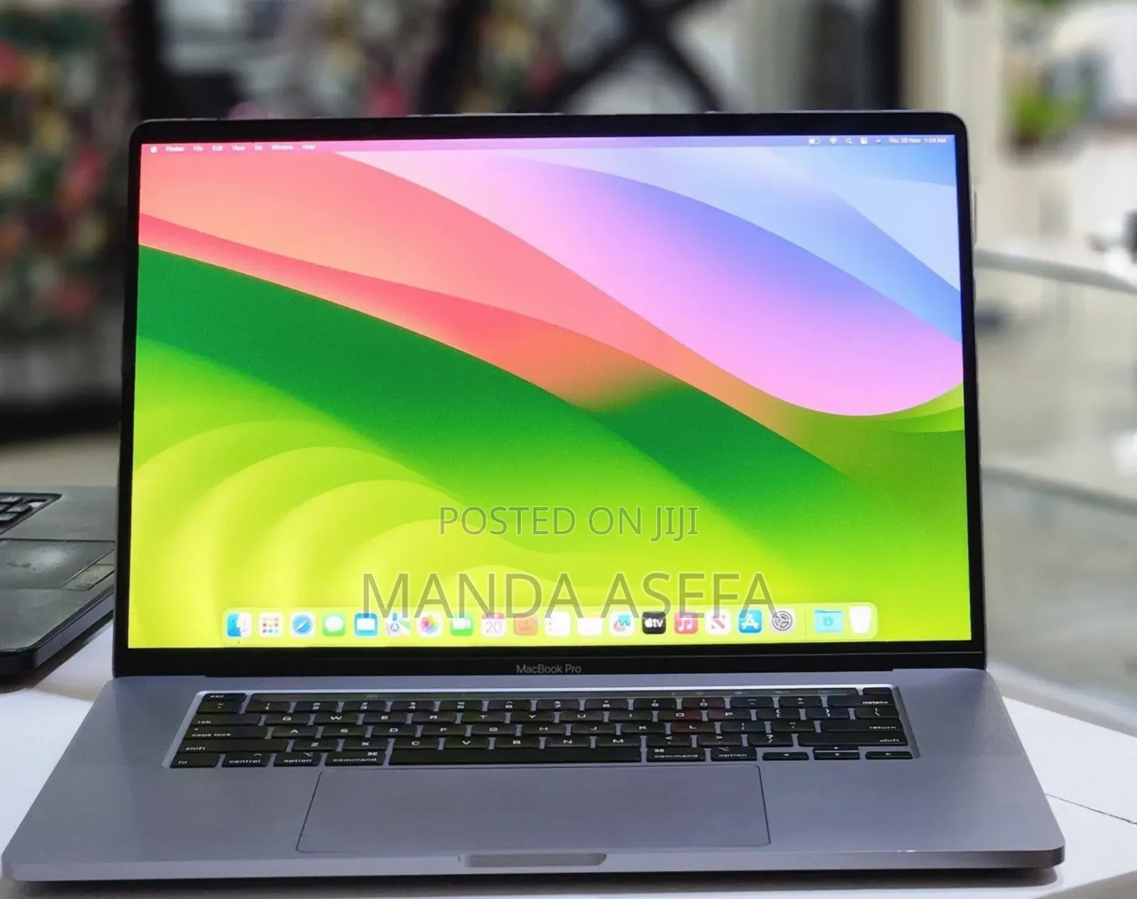 New Laptop Apple MacBook Pro 2019 32GB Intel Core i7 SSD 512GB