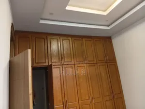 Furnished 5bdrm Villa in College Fermata 1, Yeka for sale