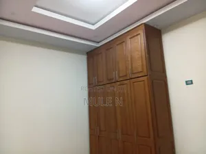 Furnished 5bdrm Villa in College Fermata 1, Yeka for sale