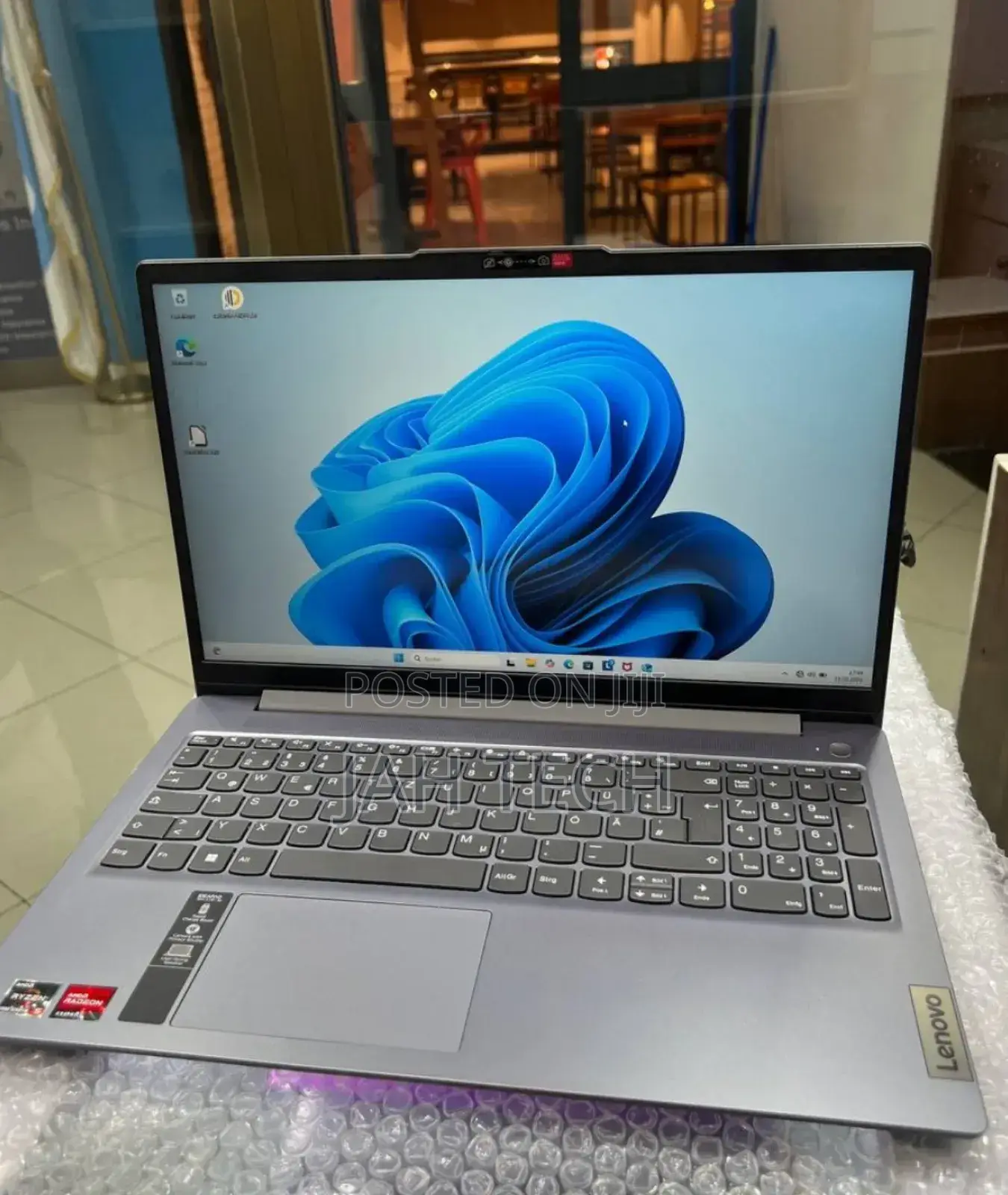 New Laptop Lenovo IdeaPad 5 Slim 13th Gen i7 16GB AMD Ryzen 5 SSD 512GB