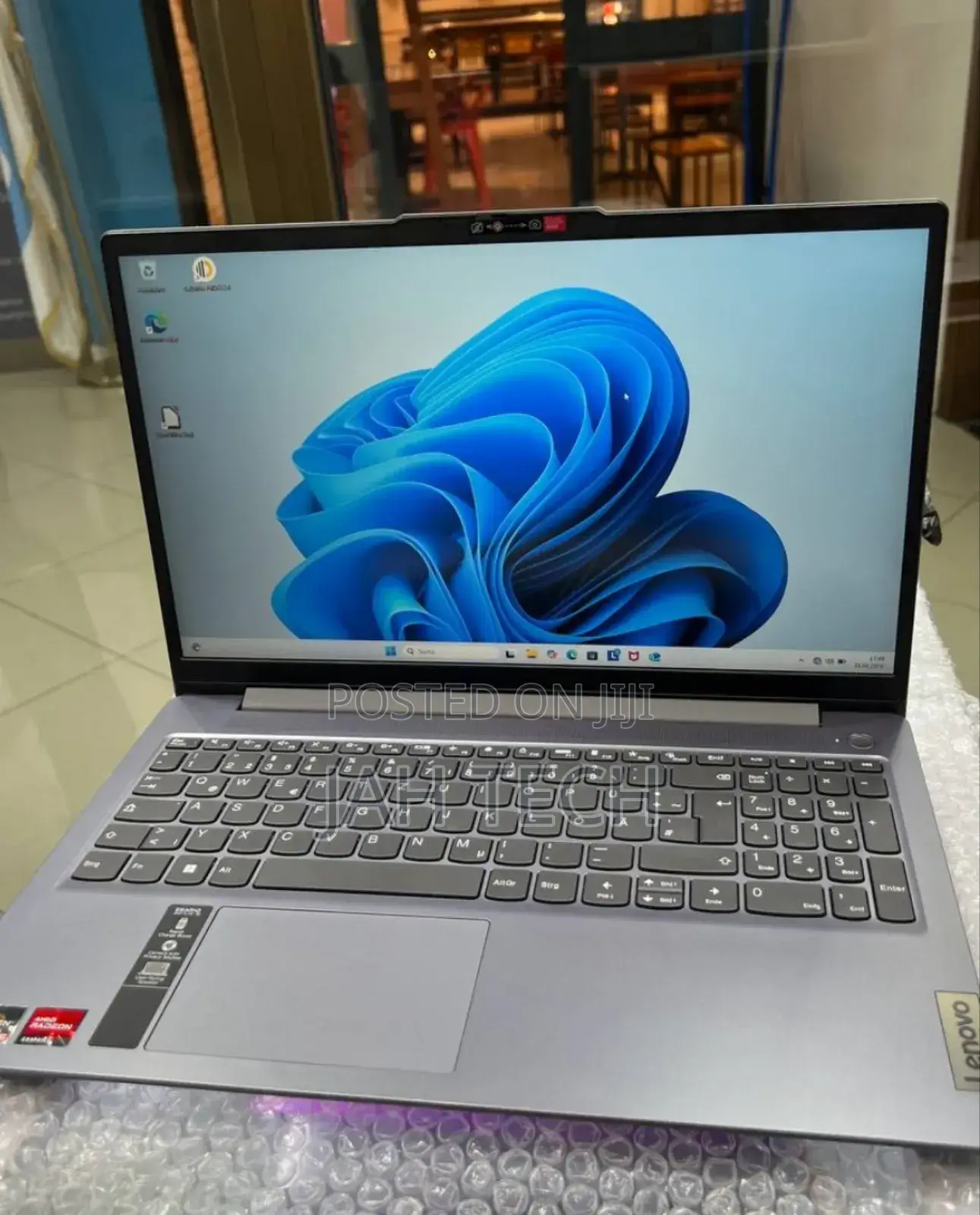 New Laptop Lenovo IdeaPad 5 Slim 13th Gen i7 16GB AMD Ryzen 5 SSD 512GB