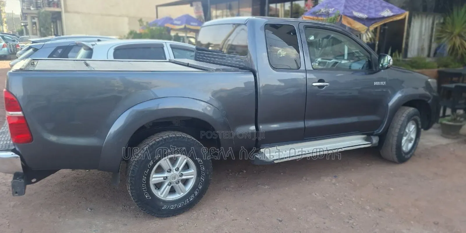 Toyota Hilux 2013 Gray