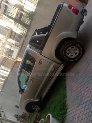 Toyota Hilux 2015 Gold