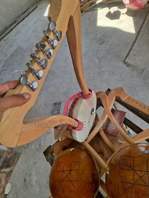 የሚሸጥ አዲስ ክራር