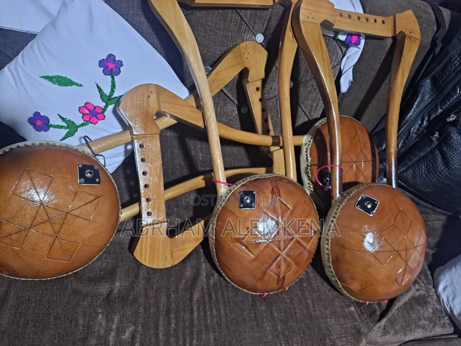 የሚሸጥ አዲስ ክራር