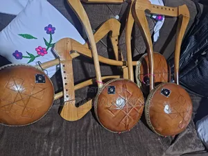 የሚሸጥ አዲስ ክራር