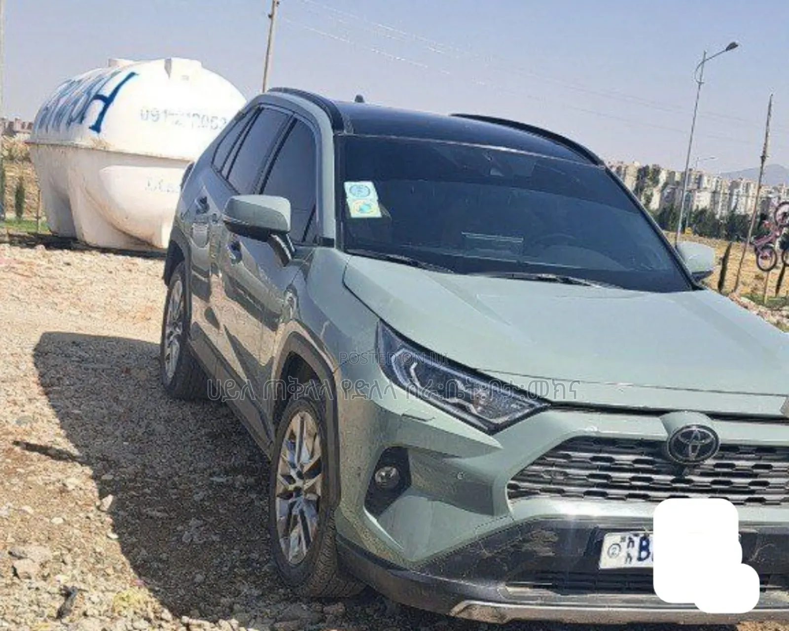 Toyota RAV4 LE 2021 Green