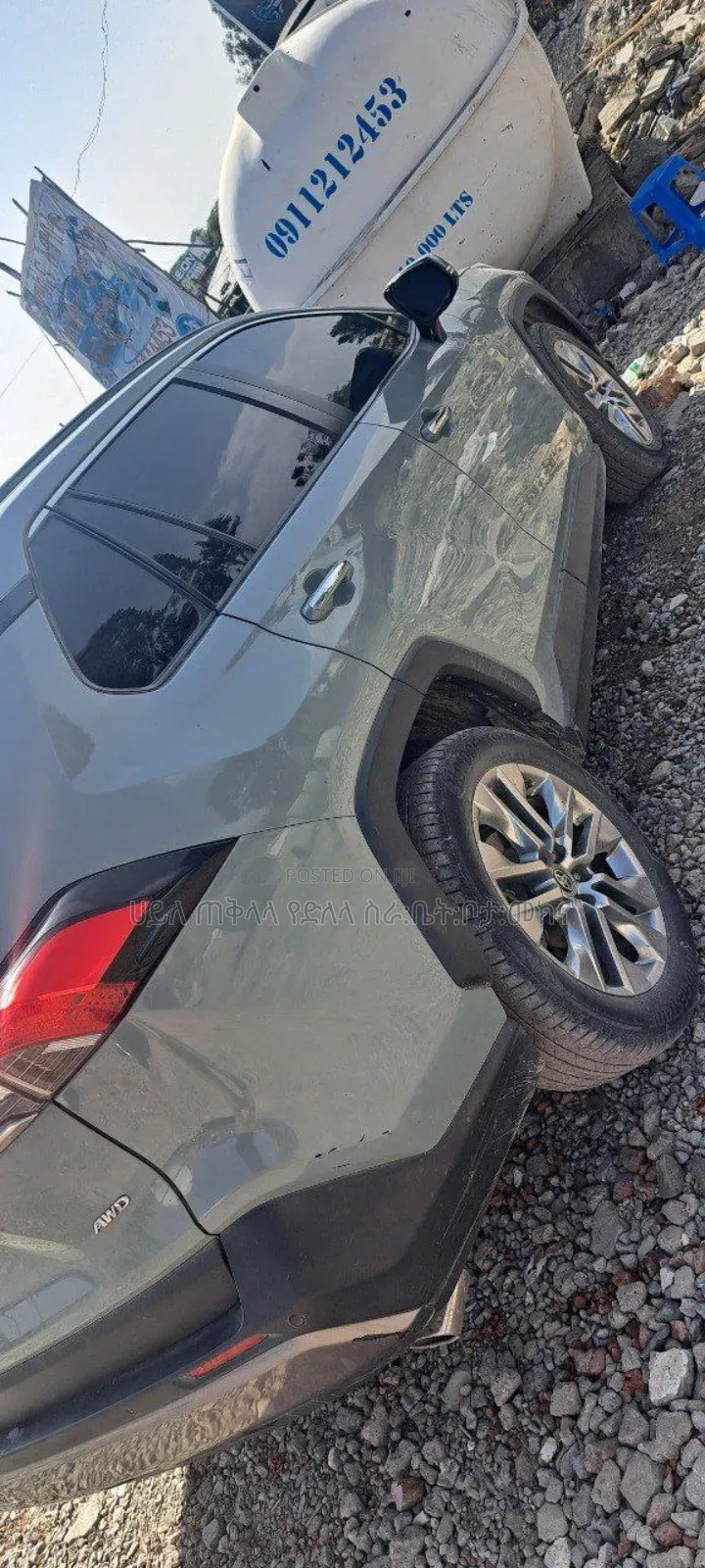 Toyota RAV4 LE 2021 Green