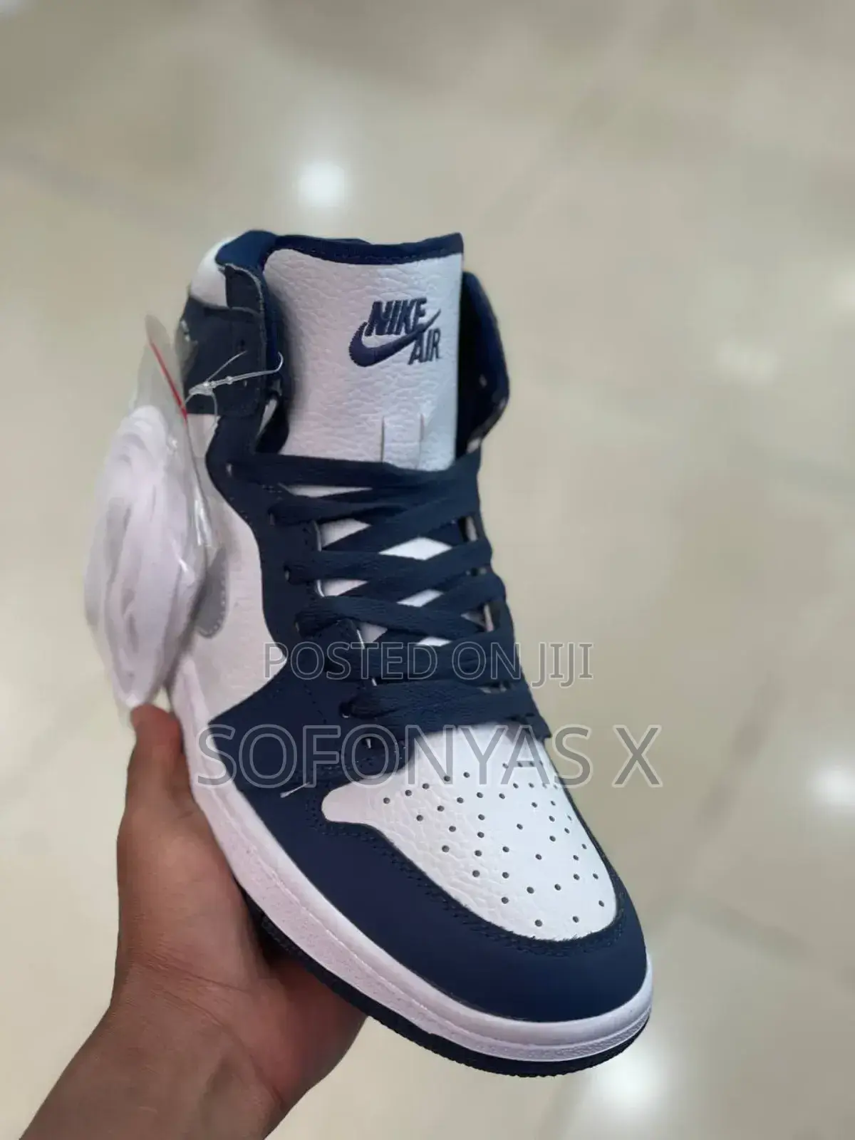 Air Jordan 1 Retro Mid