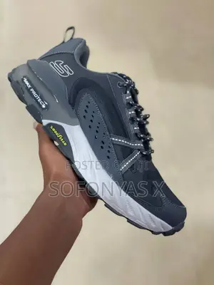 Sketchers Men's Sneaker